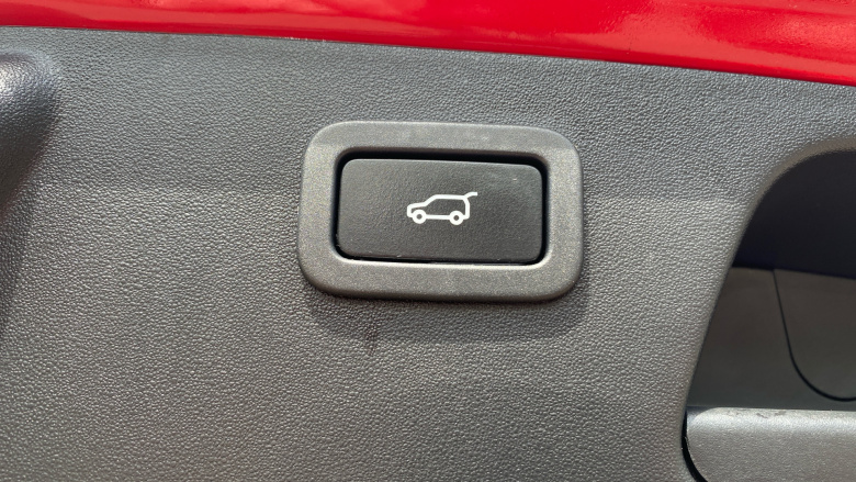 Jaguar E-Pace 1.5 P300e R-Dynamic SE 5dr Auto Estate